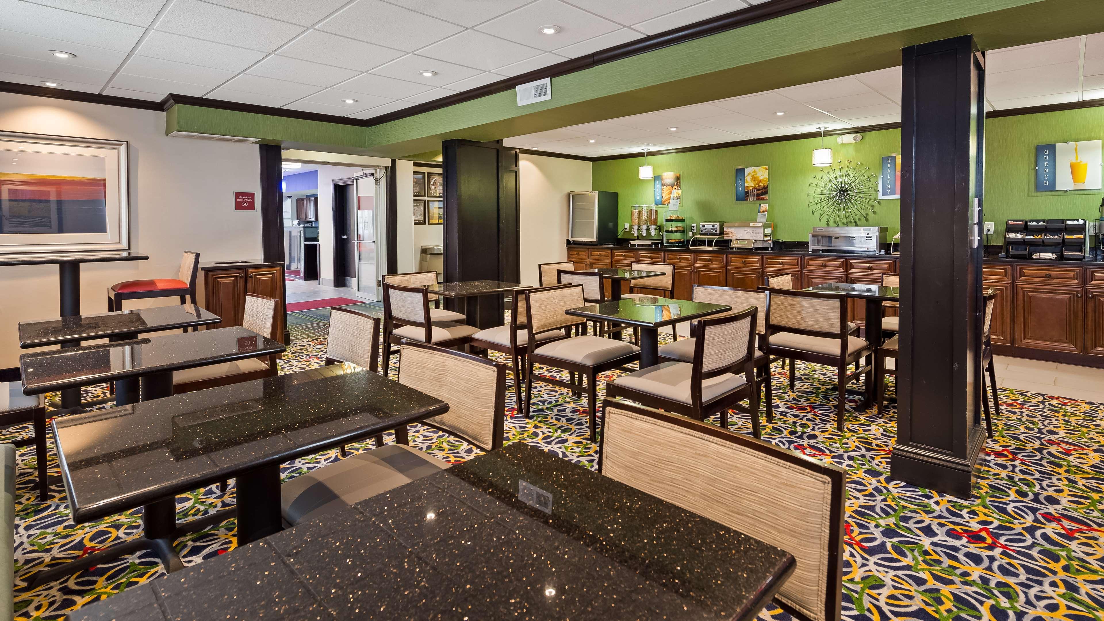 Best Western Elyria Exterior foto